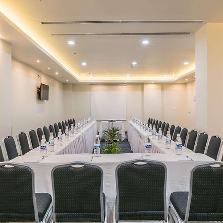 Hampton Inn & Suites By Hilton Salamanca Bajio Extérieur photo