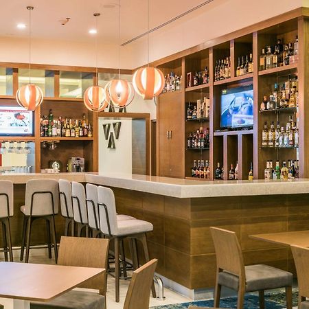Hampton Inn & Suites By Hilton Salamanca Bajio Extérieur photo