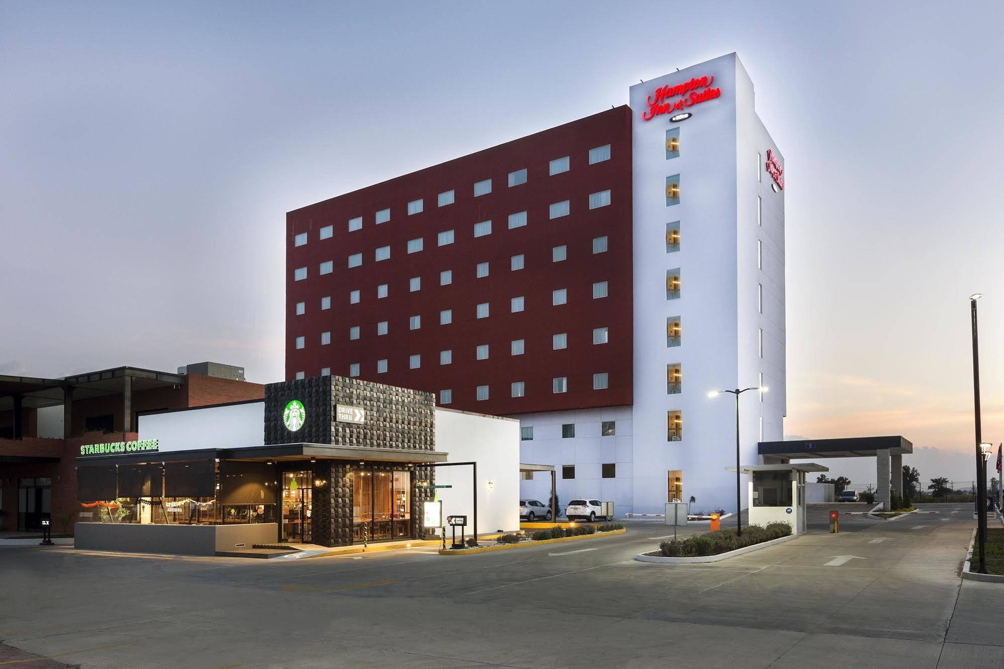 Hampton Inn & Suites By Hilton Salamanca Bajio Extérieur photo