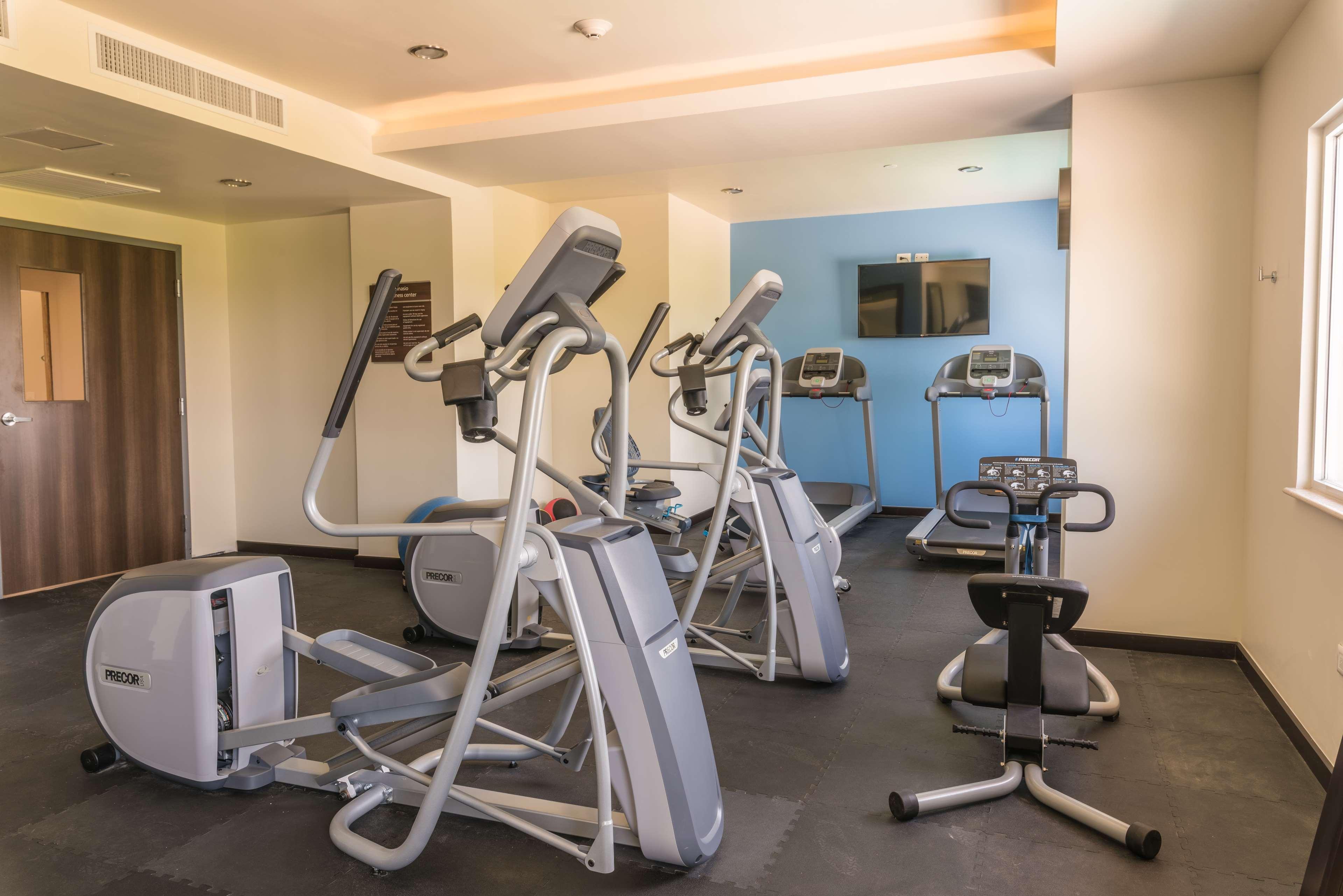 Hampton Inn & Suites By Hilton Salamanca Bajio Extérieur photo