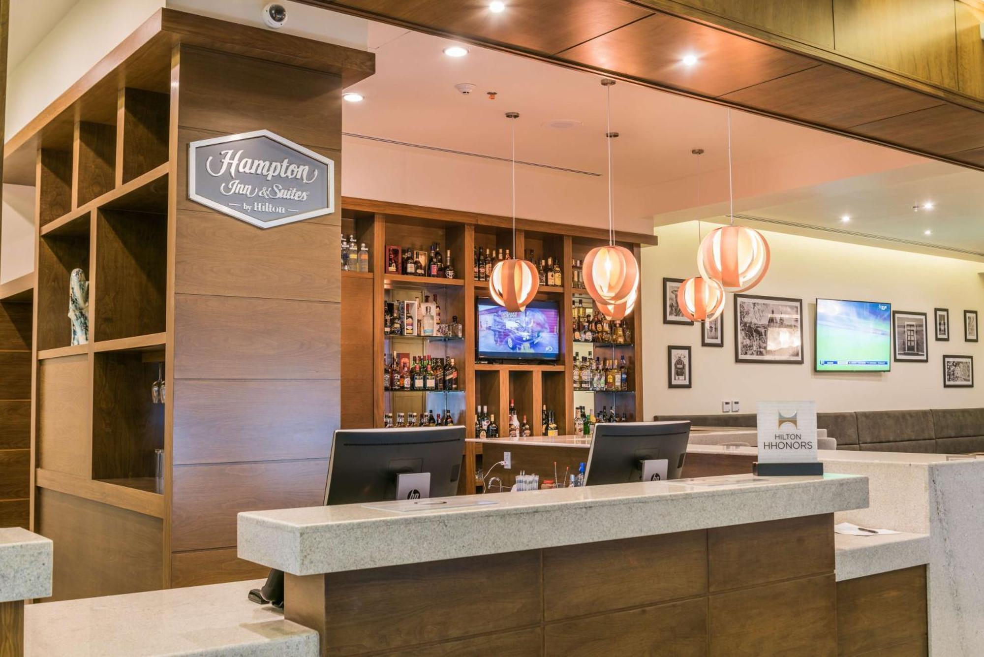 Hampton Inn & Suites By Hilton Salamanca Bajio Extérieur photo